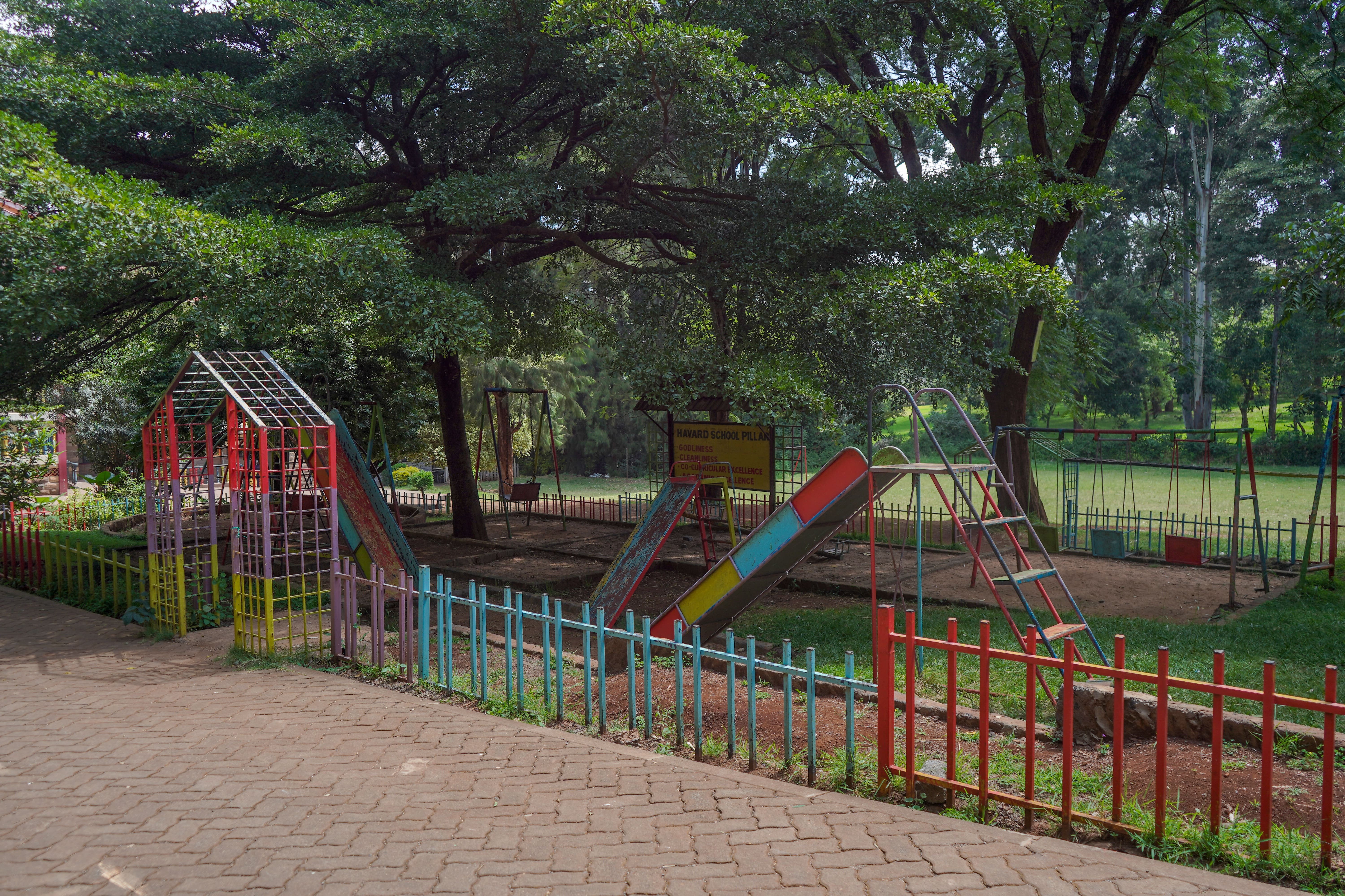 Havard School Pillar